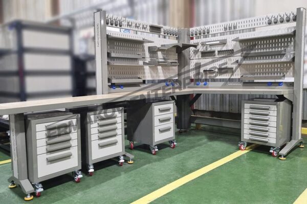 Фото рабочего места KronVuz Pro WP 2000H1-2SD-000-2SD-TB3557-KV-N-01 Фото рабочего места KronVuz Pro WP 2000H1-2SD-000-2SD-TB3557-KV-N-01